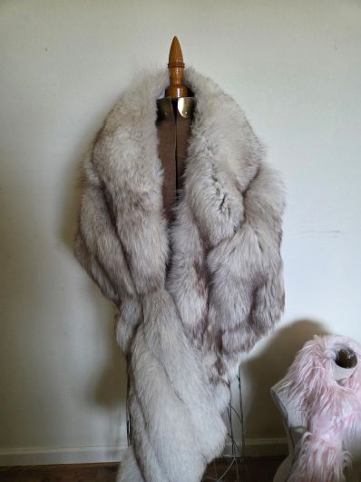 Luxurious Vintage Silver Fox Fur Stole/Wrap/Shawl Image