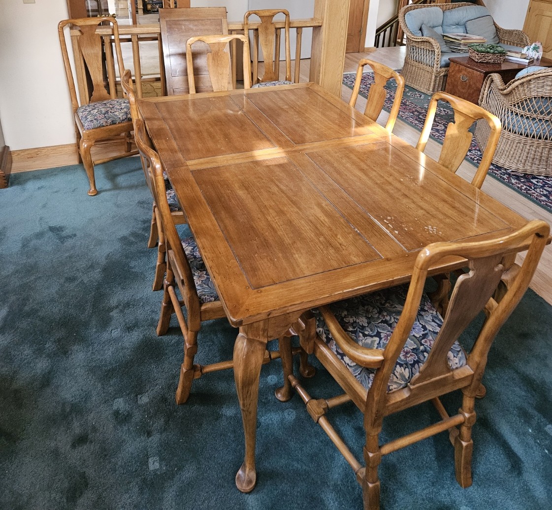 Drexel Solid Wood Dining Table with 8 Chairs and 2 Leafs Image