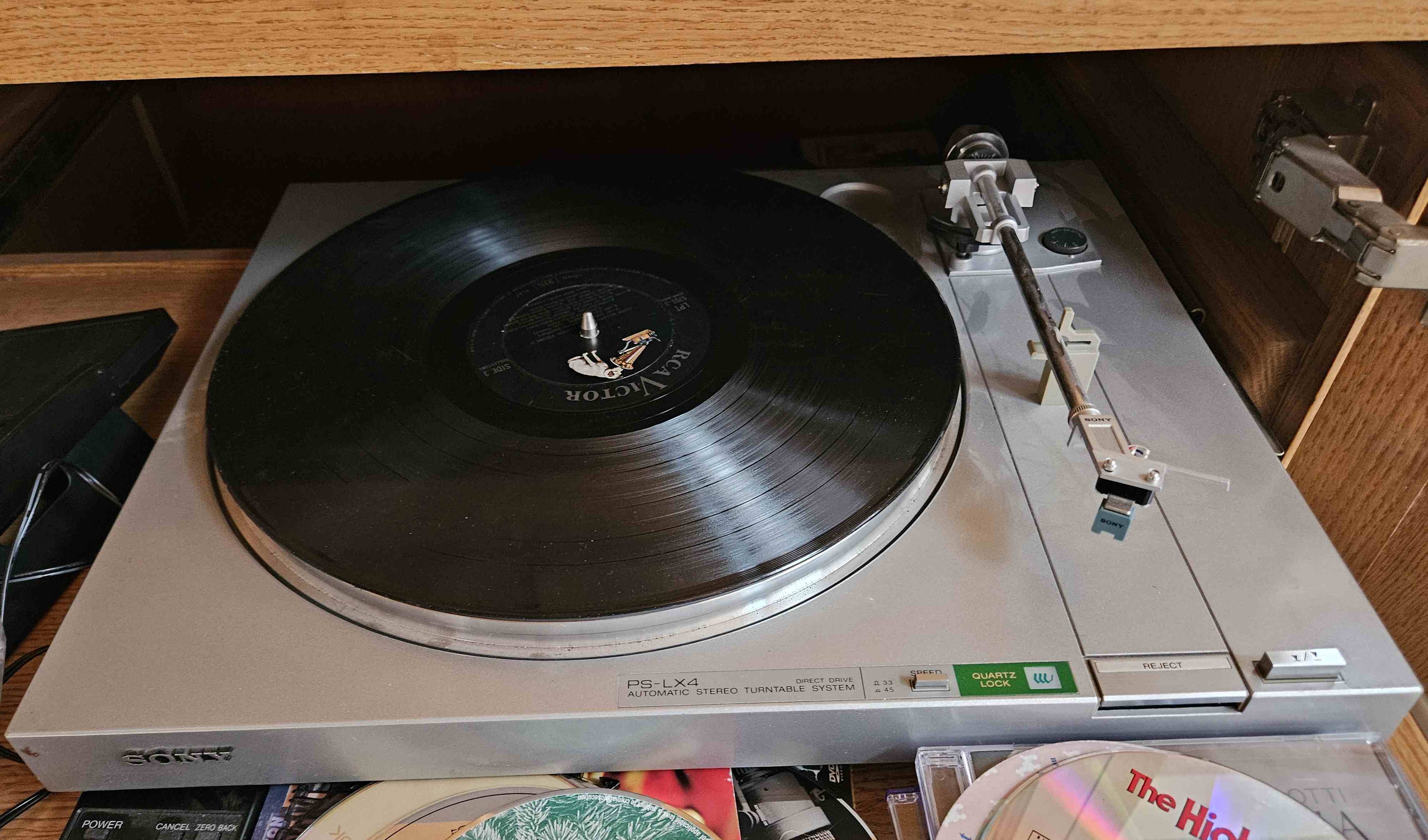 Sony PS-LX4 Turntable Image
