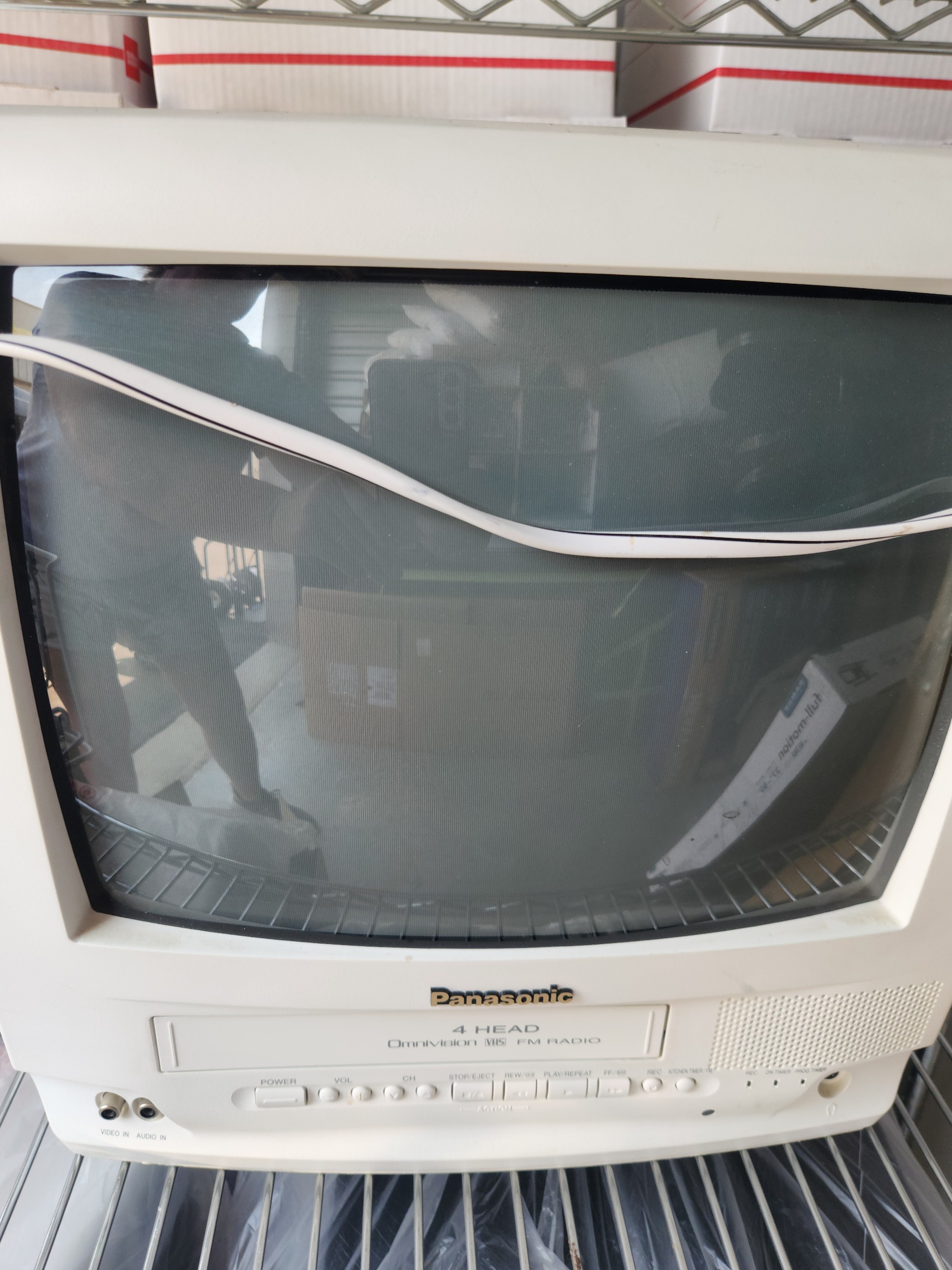 1 panasonic tv/vcr 1990's Image
