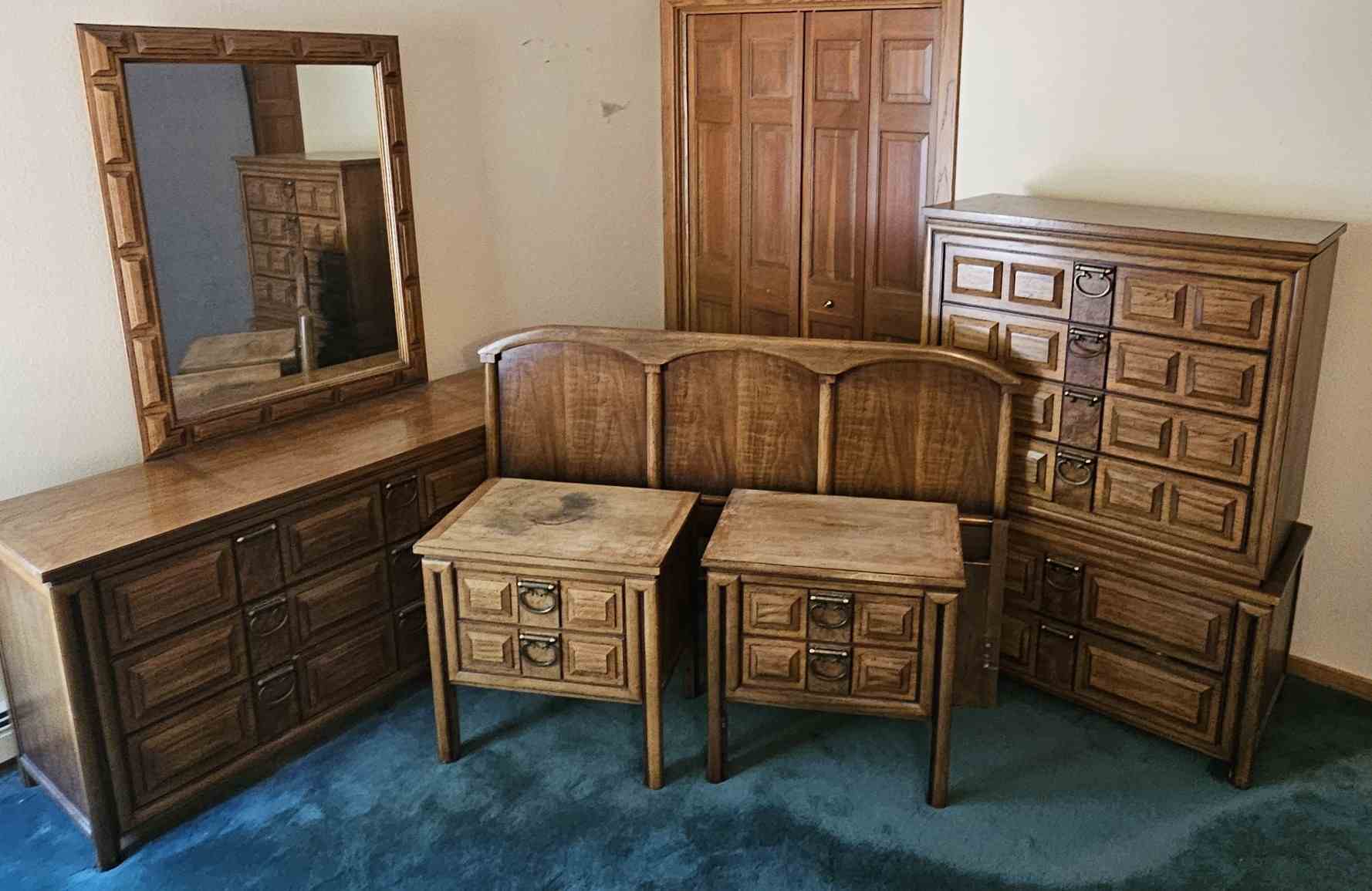 Full Mid-Century Bedroom Set Image