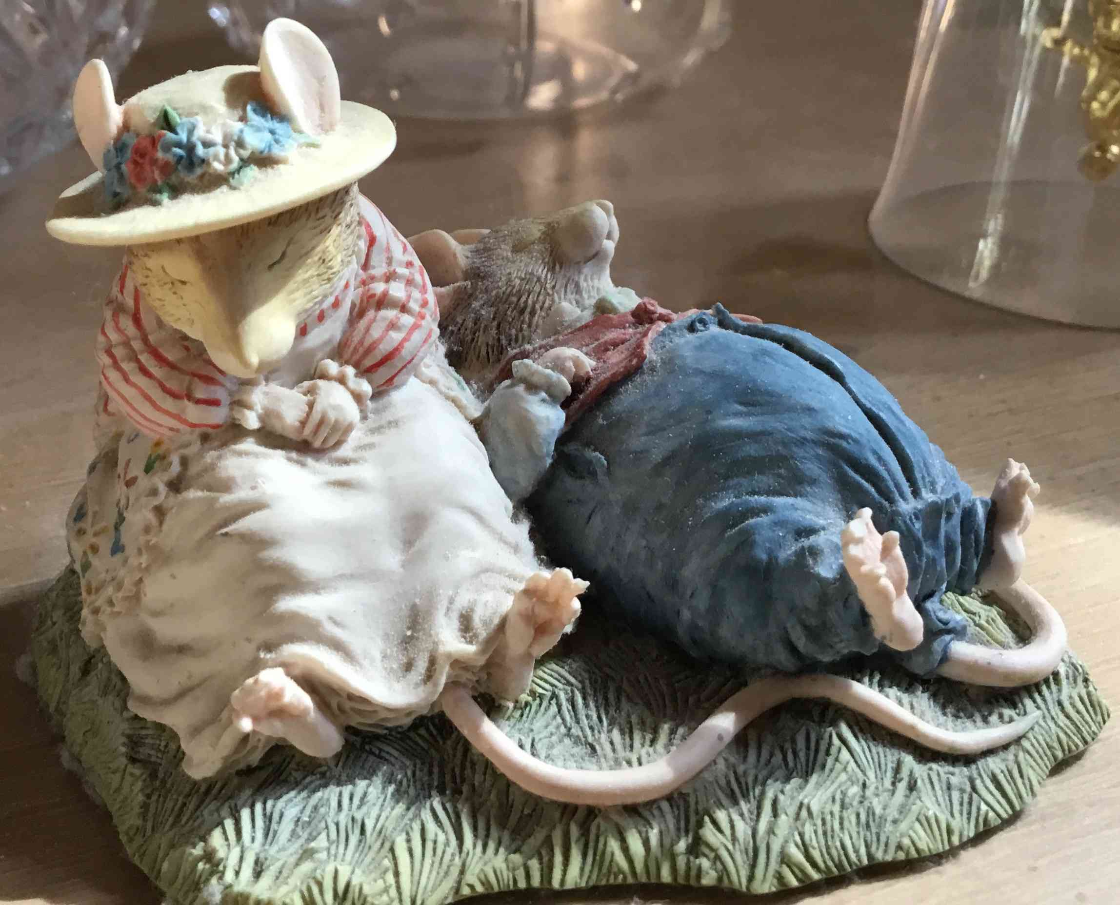 “Lord and Lady Woodmouse” Figurine Image