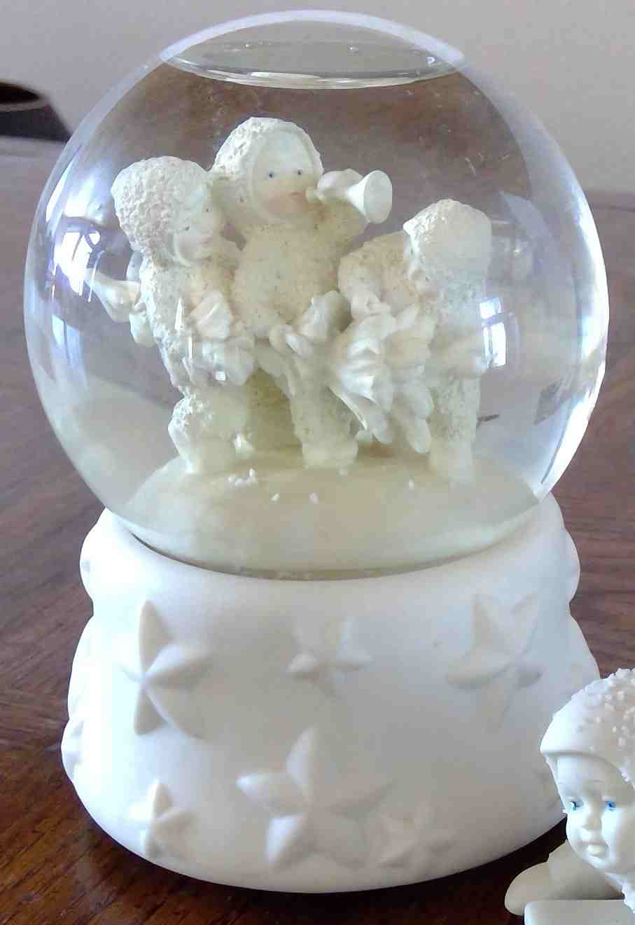 Snowbabies "High Ho" Snowglobe Image