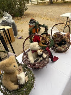 Boyds 4 season Basket Bear Set Image