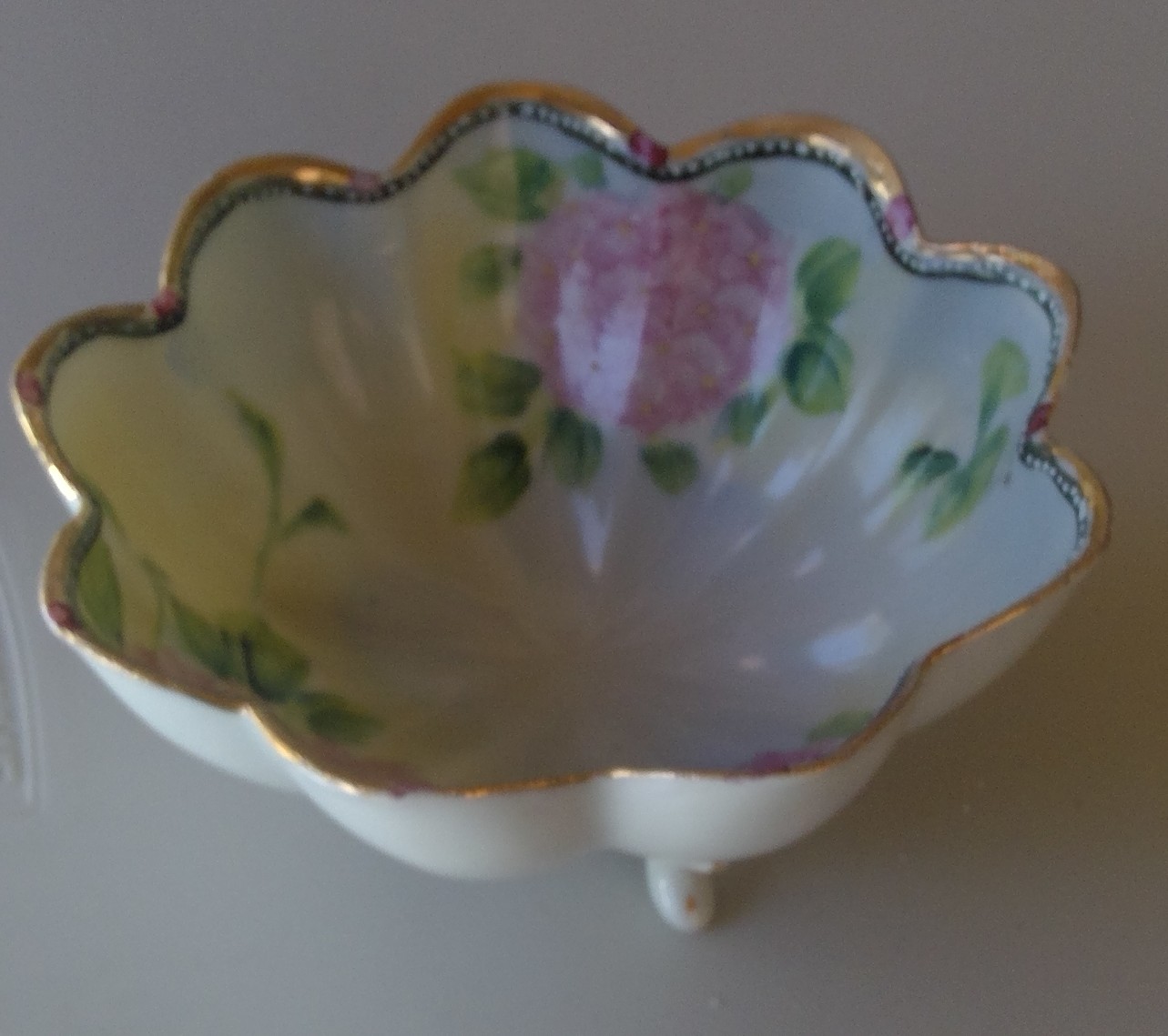 Vintage Hand-Painted Porcelain Footed Bowl – Floral Design with Gilded Trim Image