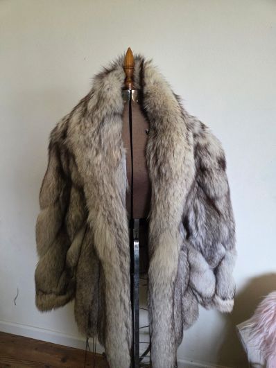Vintage Conklin Fur Silver Fox Fur Coat Luxury Outerwear Image