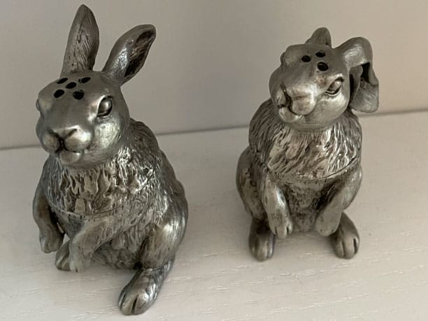 Arthur Court, Bunny Rabbit, Salt and Pepper Shaker Image