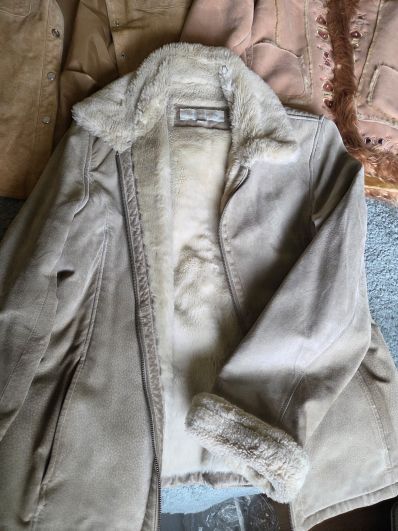 Womens Liz Claiborne Faux Suede Sherpa Lined Winter Coat Jacket Beige Image