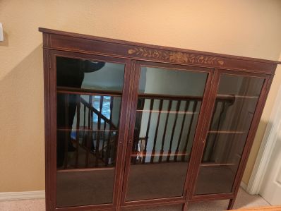 Elegant Hall Case